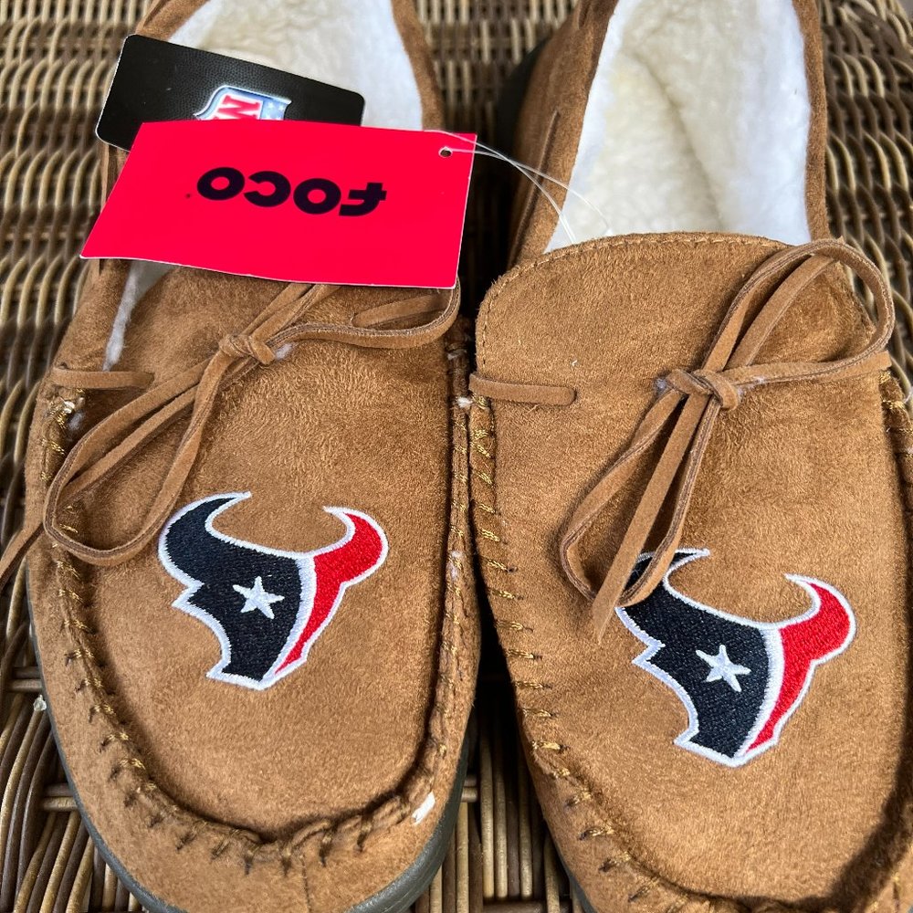 FOCO NFL Logo Men’s Moccasin Slippers: Houston Texans